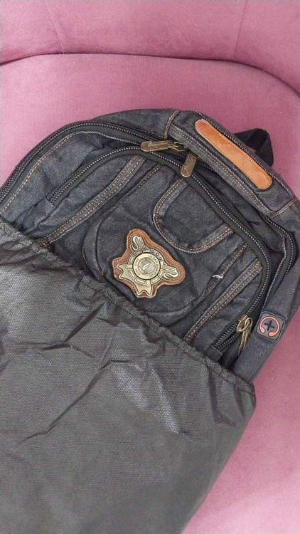 کوله پشتی لی خارجی