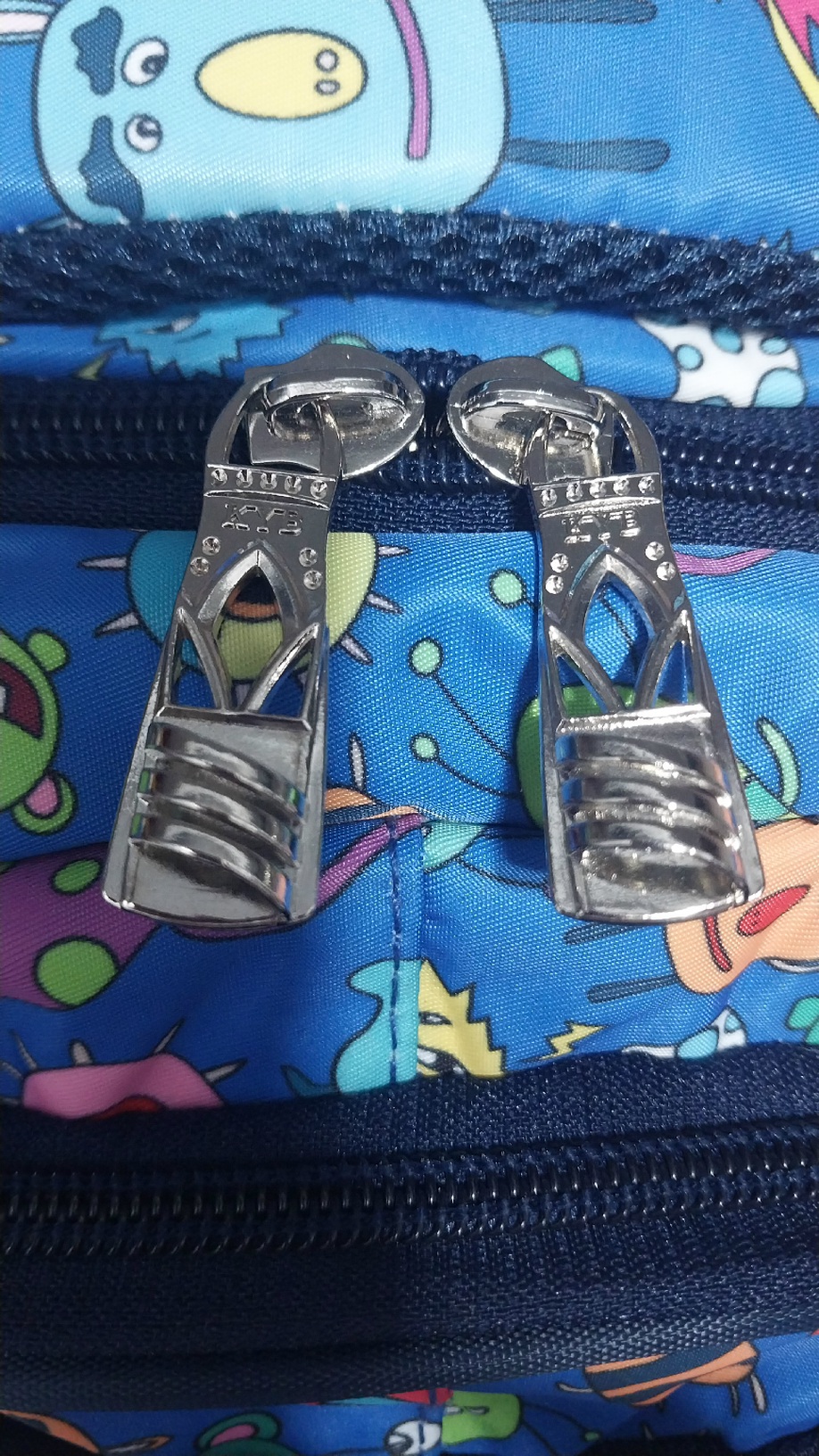 کیف رنگی مدرسه