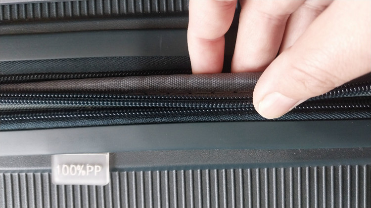 چمدان نشکم پ پ وارداتی